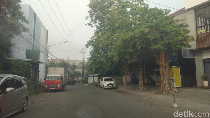 apk di surabaya dicopot