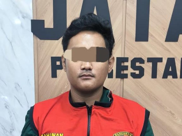 Arif, pelaku penggelapan motor di Surabaya