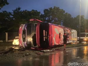Video: Bus Terguling di Lingkar Selatan Sukabumi, 10 Orang Luka