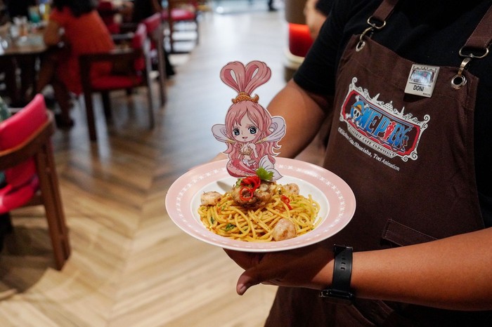 Para penggemar serial animasi asal Jepang One Piece atau Nakama berbahagia. Kini di Senayan Park, Jakarta telah dibuka One Piece Cafe pertama di Asia.