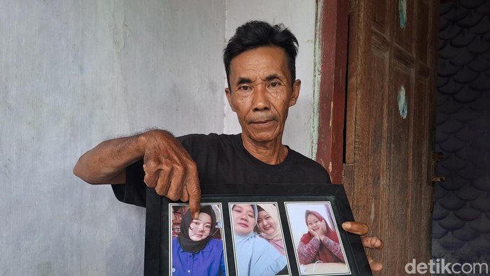 Kamil, ayah Rosita Sari, TKW asal Jombang yang tengah sakit di Malaysia