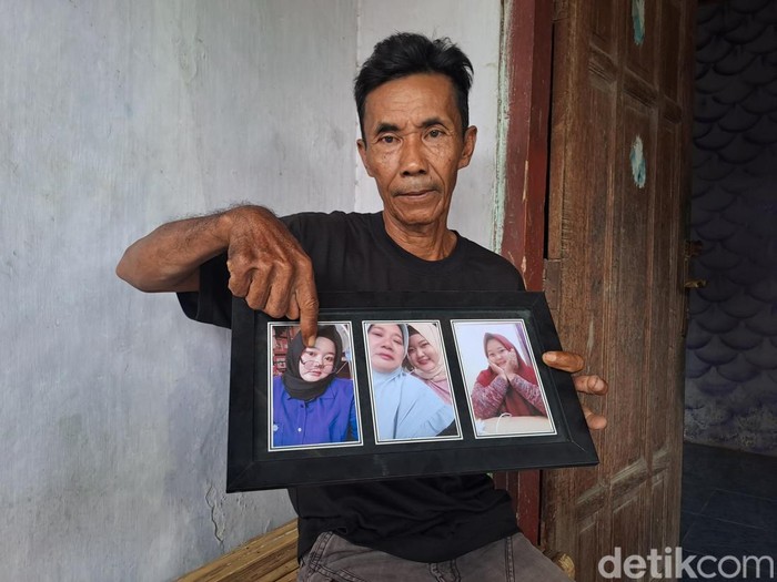 Kamil, ayah Rosita Sari, TKW asal Jombang yang tengah sakit di Malaysia