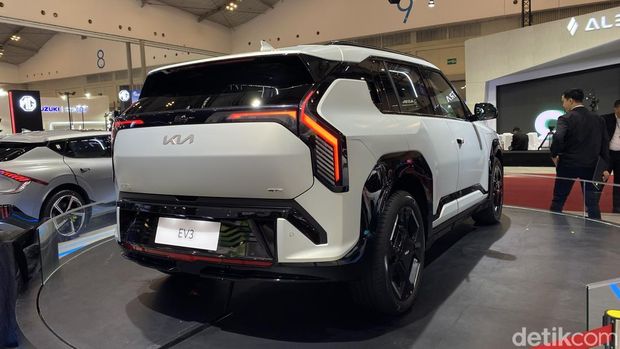 KIA EV3 meluncur di ajang Gaikindo Jakarta Auto Week 2024