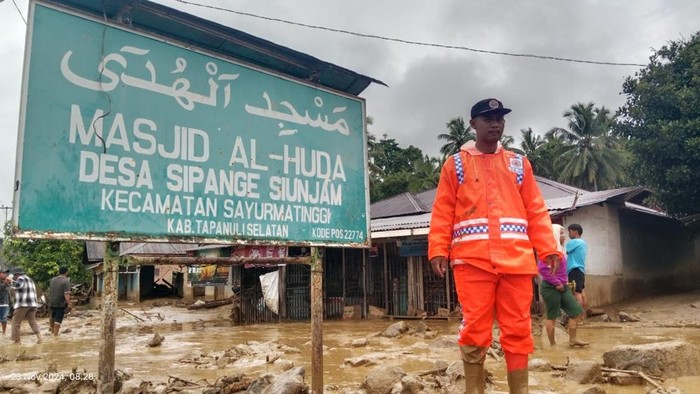 Kondisi Desa Sipange di Tapsel yang diterjang banjir bandang (Dok. Istimewa)