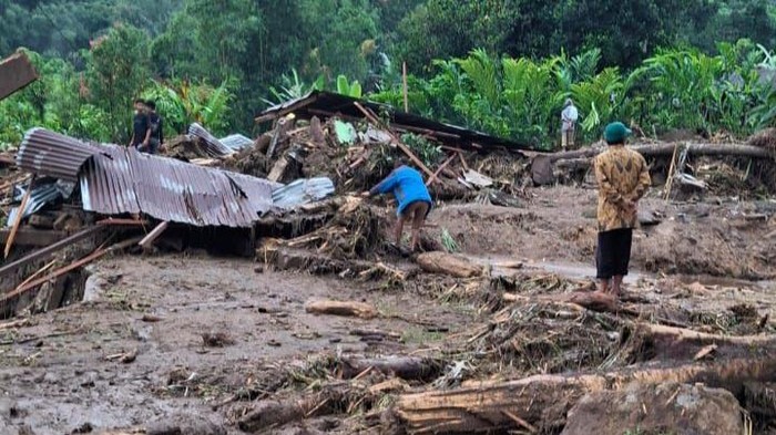 Kondisi rumah warga yang terkena banjir bandang. (Foto: Dok. Camat Sibolangit).