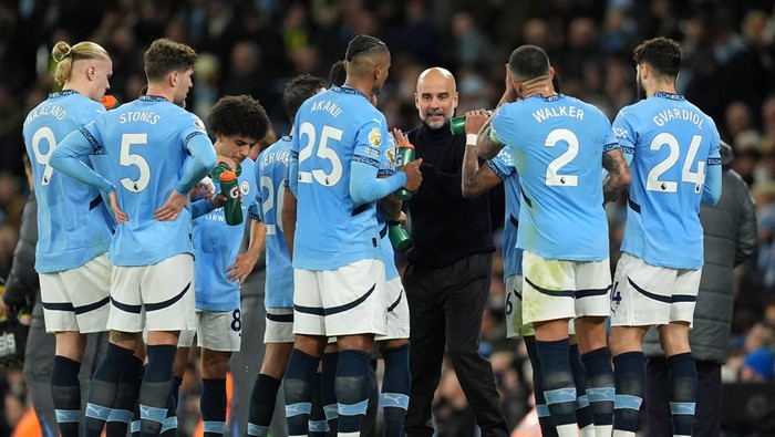 Manchester City Manchester City manager Pep Guardiola gives a pep talk to the players from the touchline during the Premier League match at the Etihad Stadium, Manchester. Picture date: Saturday November 23, 2024. (Photo by Martin Rickett/PA Images via Getty Images)