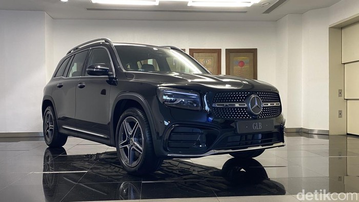 Mercedes-Benz GLB 200 AMG Line Mercedes-Benz GLB 200 AMG Line