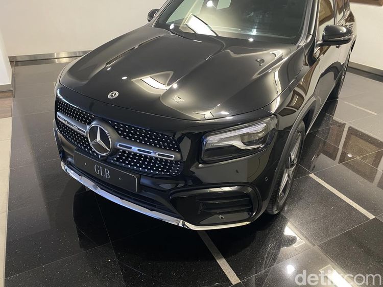 Wujud Sangar SUV 7-Seater Mercedes-Benz GLB 200 AMG Line