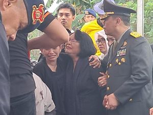 Jenazah AKP Ryanto Dimakamkan di Taman Makam Siri Na Pesse Makassar