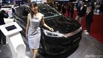 Potret SPG Pemanis GAIKINDO Jakarta Auto Week 2024