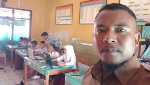 Sugeng Purnomo, guru honorer yang mengabdi 16 tahun di SD pelosok Gunung Tambora, NTB. (Dok. Pribadi Sugeng)