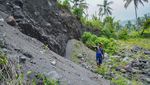 Tanggul Penahan Banjir Lahar Hujan Gunung Semeru Rusak