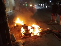 5 Fakta Warga Surabaya Telanjangi Pembuat Onar hingga Bakar Motornya