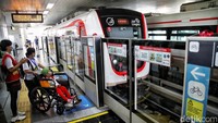 Penumpang LRT Jakarta saat ini rata-rata berjumlah 3.300 per hari. Hal itu disampaikan oleh Direktur Utama LRT Jakarta Hendri Saputra.  