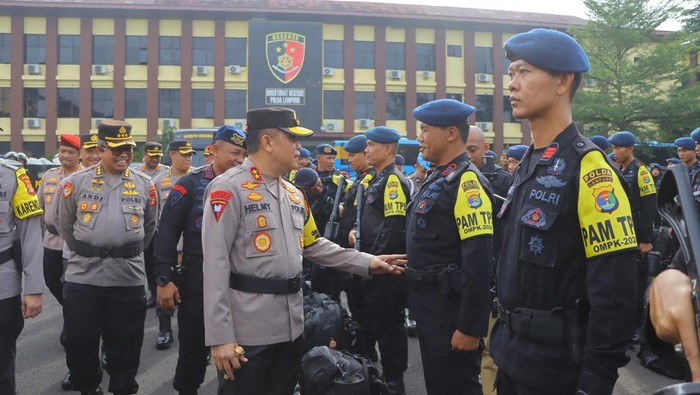 Ada 34.006 personil gabung TNI-Polri serta Linmas amankan Pilkada Lampung.