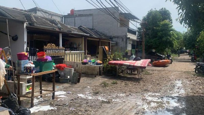 Banjir yang melanda pemukiman warga di Periuk, Tangerang akibat tanggul jebol sudah surut. (ANTARA/HO-Pemkot Tangerang)