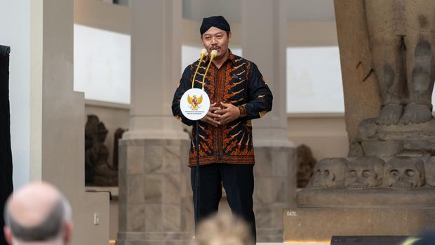 Basuki Teguh Yuwono, Perwakilan dari Sekretariat Nasional Perkerisan Indonesia (SNKI) dalam pembukaan Pameran Pesona Keris Nusantara, Senin (25/11/2024).