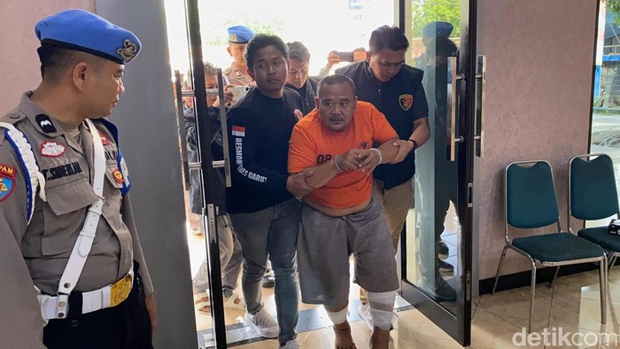 Cobra dan Adok ditangkap polisi usai mencuri motor 6 kali dalam lima hari terakhir.