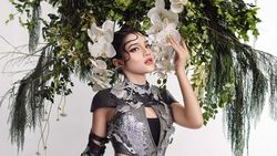 Davina Karamoy Ditempeli Aura Rani Davina Karamoy Ditempeli Aura Rani