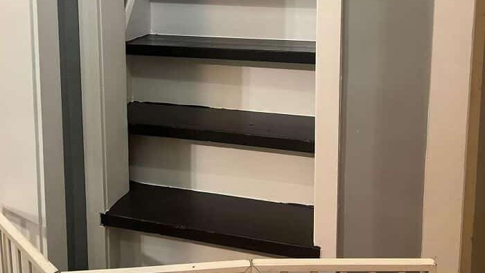 Desain Tangga Menyeramkan