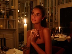 8 Foto Influencer Estetik yang Disebut Pacar Baru Trent Alexander-Arnold