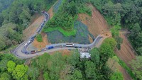 Badan Meteorologi Klimatologi dan Geofisika (BMKG) mengimbau masyarakat untuk mewaspadai potensi terjadinya bencana hidrometeorologi saat memasuki musim hujan bersamaan dengan fenomena La Nina yang menambah curah hujan hingga 20 sampai 40 persen mulai November atau akhir tahun 2024 hingga setidaknya Maret atau April 2025. 