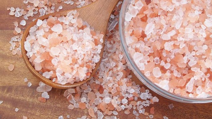 fakta menarik garam himalaya vs garam meja