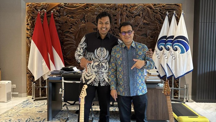 Gitar Buatan Sidoarjo Sukses Tembus Pasar Internasional.