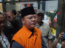 Intip Isi Garasi Gubernur Bengkulu Tersangka Korupsi