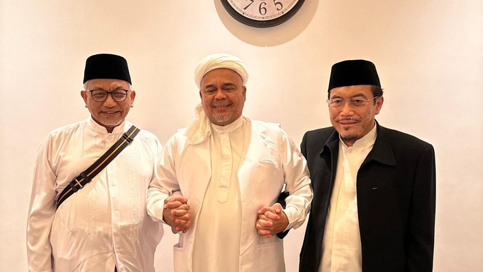 Habib Rizieq bersama Ahmad Syaikhu dan Suswono. (dok. istimewa).