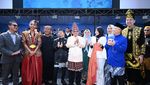 Saat Mendikdasmen Nyanyi Laskar Pelangi di Hari Guru Nasional 2024