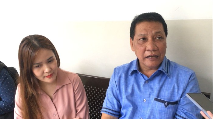 Jessica Wongso dan pengacaranya (Mulia/detikcom) Jessica Wongso dan pengacaranya (Mulia/detikcom)
