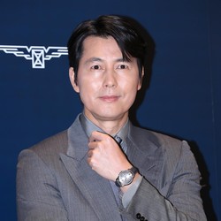 Terungkap! Jung Woo Sung Daftarkan Pernikahan dengan Pacar Non-Seleb