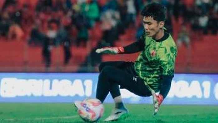 Kiper PSM Makassar Hilmansyah masuk nominasi save of the week Liga 1 2024/2025 pekan ke-11.