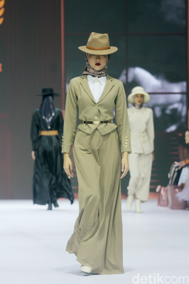 Inilah koleksi terbaru brand Zaskia Zungkar Signature, di ajang Jakarta Fashion Week 2025, bertempat di City Hall, Pondok Indah mall 3, Jakarta Selatan, Jumat [25/10/2024]. Foto: Mohammad Abduh/detikcom.