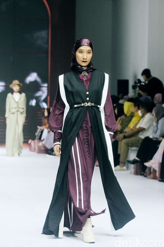 Inilah koleksi terbaru brand Zaskia Zungkar Signature, di ajang Jakarta Fashion Week 2025, bertempat di City Hall, Pondok Indah mall 3, Jakarta Selatan, Jumat [25/10/2024]. Foto: Mohammad Abduh/detikcom.