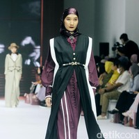 Inilah koleksi terbaru brand Zaskia Zungkar Signature, di ajang Jakarta Fashion Week 2025, bertempat di City Hall, Pondok Indah mall 3, Jakarta Selatan, Jumat [25/10/2024]. Foto: Mohammad Abduh/detikcom.