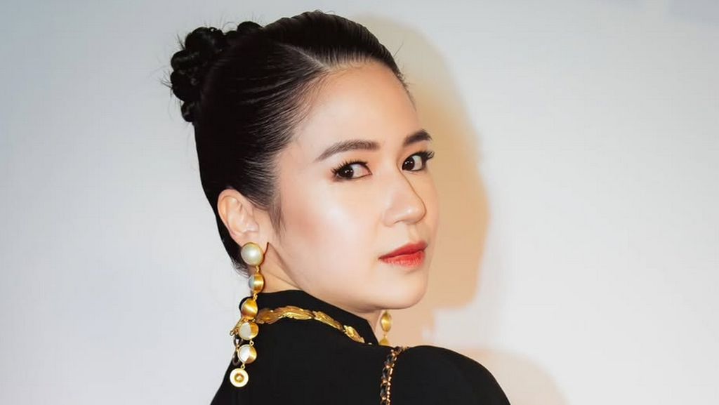 Saat Laura Basuki Gabut Tengah Malam