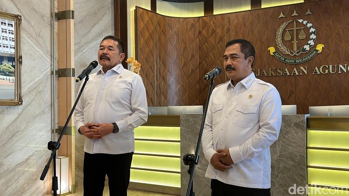 Menteri Imigrasi dan Pemasyarakatan (Imipas), Agus Andrianto, menemui Jaksa Agung, ST Burhanuddin (Rifka/detikcom).