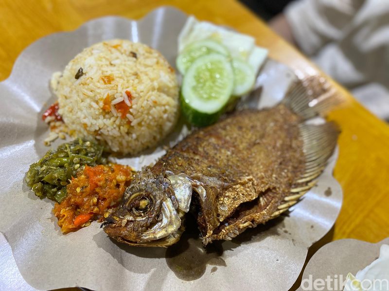 Nasi Ayam Penyet Sambal Taubat P. Haji