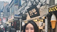 Di Instagramnya, Natasha memang lebih sering membagikan aktivitasnya sekaligus momennya saat liburan dan kulineran di luar negeri. Foto: Instagram @natashawilona12