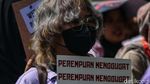 Pakai Baju Pink, Aliansi Perempuan Jalan Kaki ke Patung Kuda