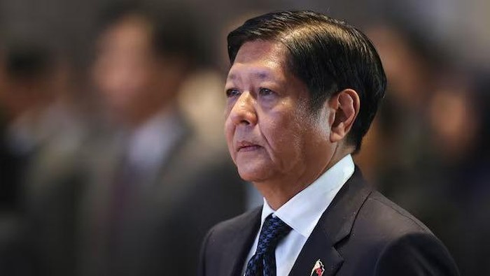 Philippines President Ferdinand Marcos Jr attends the closing ceremony of the 44th and 45th ASEAN Summits and Related Summits and Handing Over of the ASEAN Chairmanship to Malaysia, at the National Convention Centre, in Vientiane, Laos, October 11, 2024. REUTERS/Athit Perawongmetha/File Photo Purchase Licensing Rights