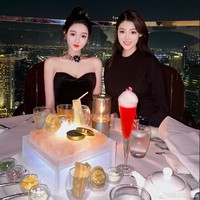 Berdasarkan postingan terakhirnya, wanita yang dikenal sebagai Athena Liya itu terlihat tengah menikmati liburan di Filipina. Tapi setelah itu, keluarga tidak bisa menghubunginya sejak April 2023 sampai sekarang. Foto: Dok. Weibo Liya