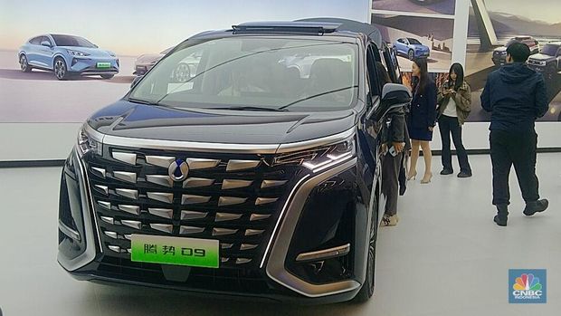 brand-kendaraan-listrik-mewah-electric-vehicleev-produksi-byd-yang-dinamai-denzadok-suhendra_169 Diam-Diam Ini Kunci Sukses Raja EV China BYD Masuk Pasar RI-Malaysia