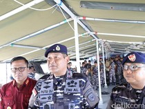 Masuk Musim Hujan, Lantamal VII Distribusi Kasur-Selimut ke Korban Lewotobi