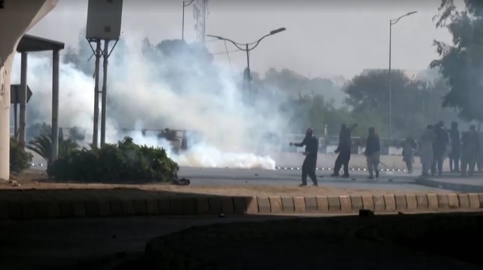Demo pendukung Imran Khan di Islamabad, Pakistan.