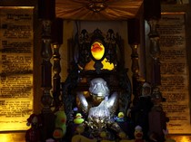 Heboh! Gereja di Spanyol Sembah Bebek