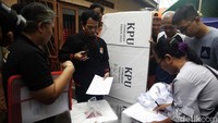 Sebanyak 8.214.007 pemilih terdaftar di DKI Jakarta akan menyalurkan hak pilihnya pada Rabu (27/11).