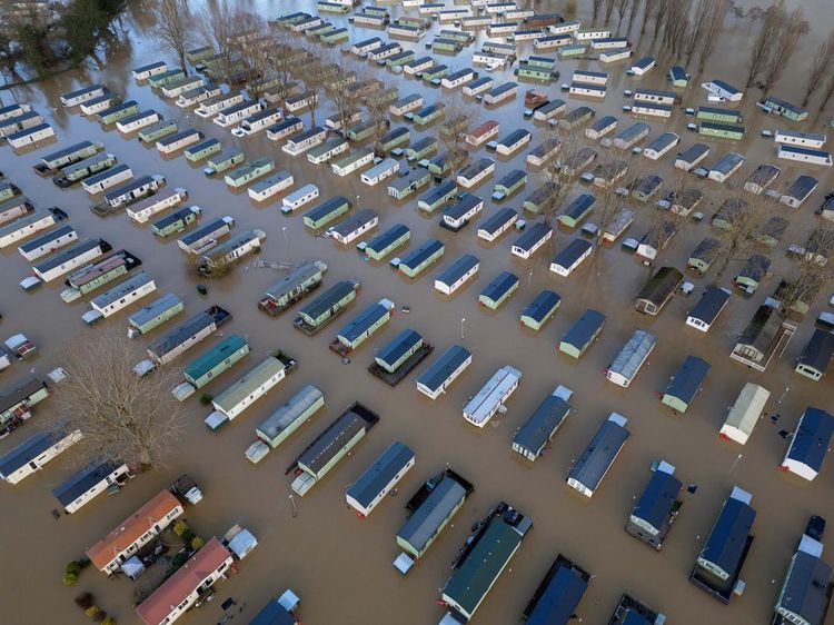 Foto Udara Banjir di Northampton Inggris